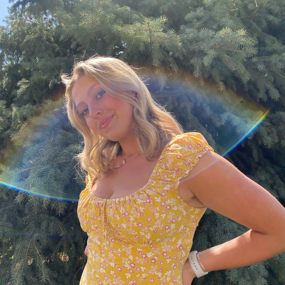 Meet your Posher, Emily